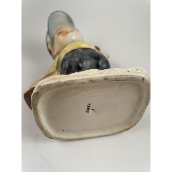 Vintage Ceramic Golfer Caddy Figurine - Picture 8 of 9